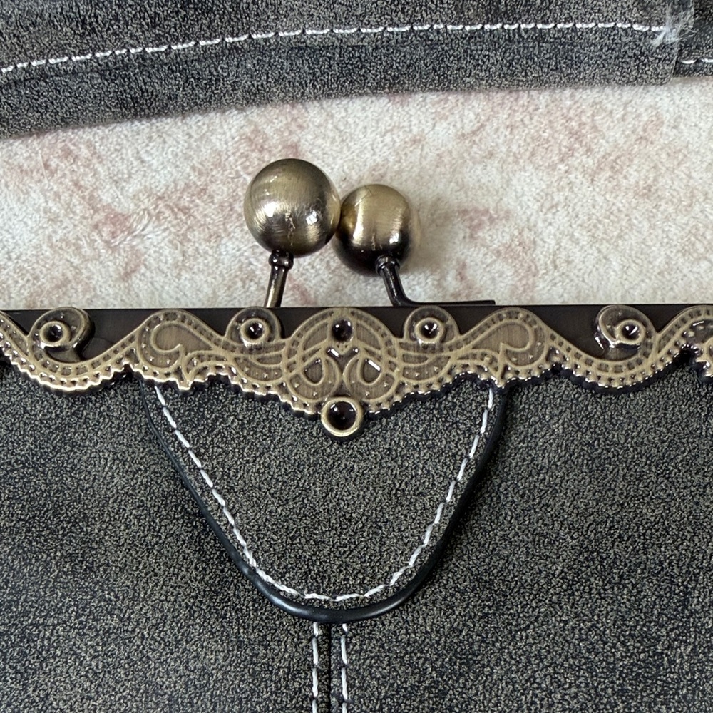 Elegant Gray Vintage-Style Women's Bag - Picture 2 of 6
